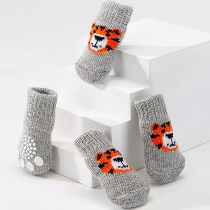 Christmas Cute Dog Knitted Socks for Small Dogs Cat Shoes Chihuahua Boots for Winter Warm Indoor Wear Slip on Paw Protector